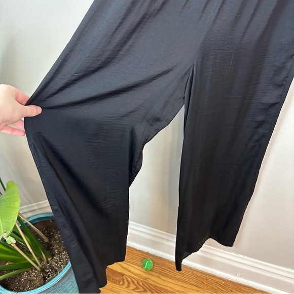 Kendall & Kylie | Black Satin Halter Neck Jumpsuit Size Small - Picture 3 of 6